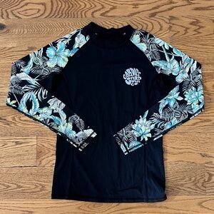 NWOT Rash Guard (unsure of brand) with Cardiff Surf Co Logo (Size L)